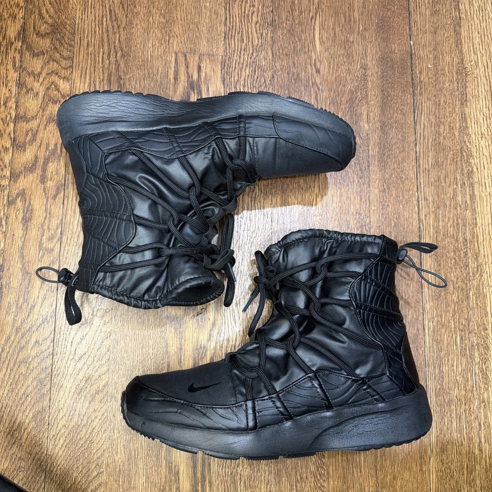 Nike Tanjun High Rise Boot Black AO0355-002 Womens 11 - Picture 9 of 14